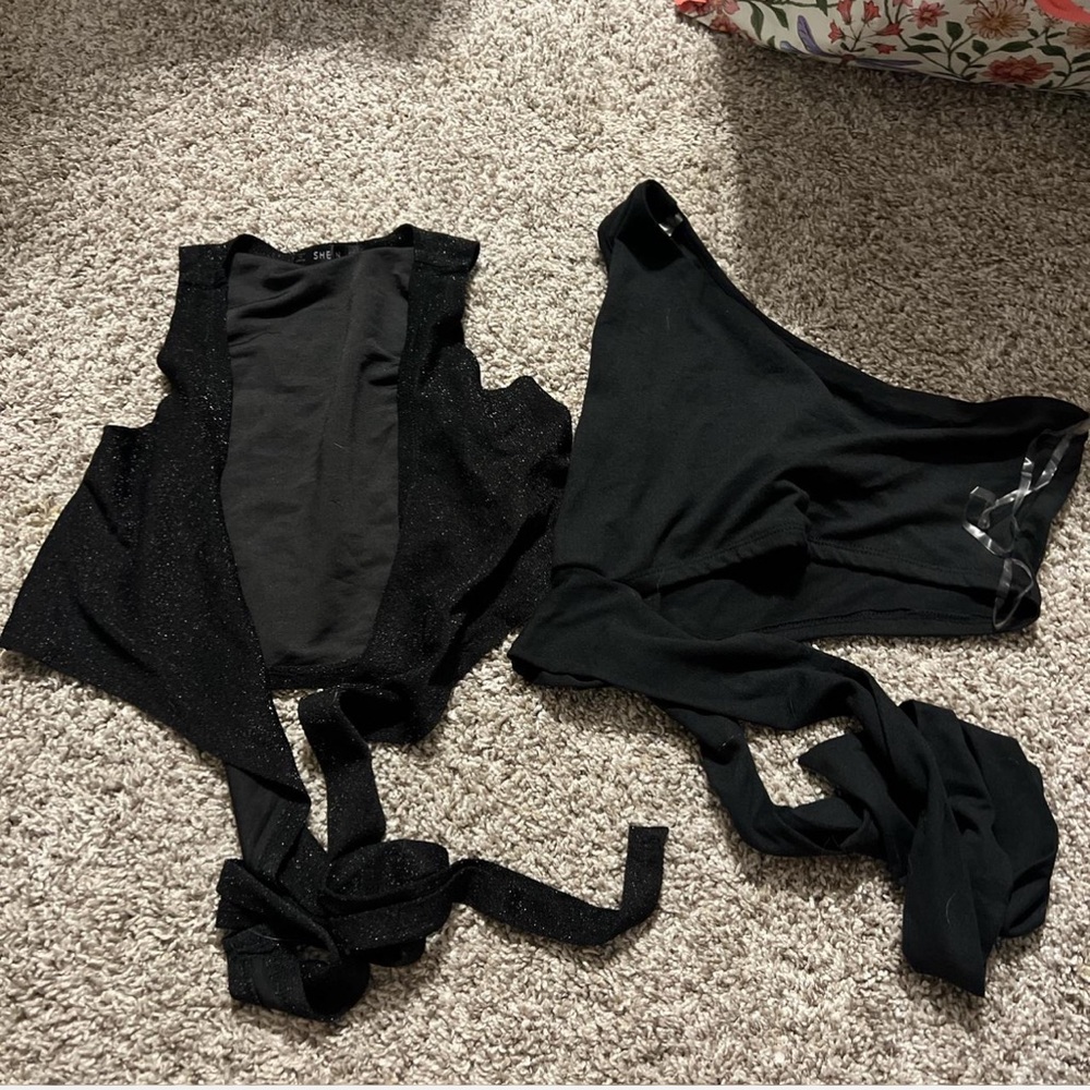 Rue 21 Small crop tops